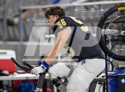Thumbnail 1 in Barbers Hill vs. Anderson (UIL Football 5A D1 Area) photogallery.