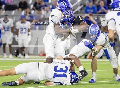 Thumbnail 3 in Barbers Hill vs. Anderson (UIL Football 5A D1 Area) photogallery.