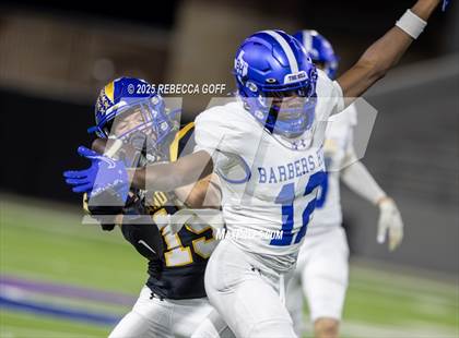 Thumbnail 3 in Barbers Hill vs. Anderson (UIL Football 5A D1 Area) photogallery.