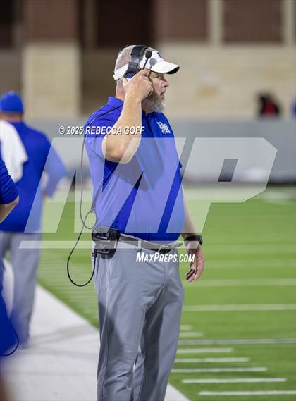 Thumbnail 2 in Barbers Hill vs. Anderson (UIL Football 5A D1 Area) photogallery.
