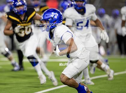 Thumbnail 3 in Barbers Hill vs. Anderson (UIL Football 5A D1 Area) photogallery.