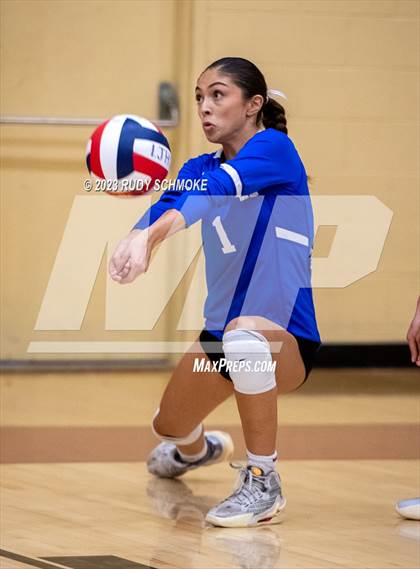 Thumbnail 1 in La Habra photogallery.