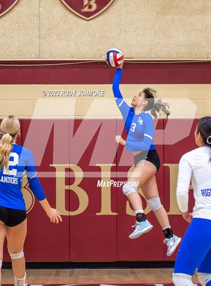 Thumbnail 2 in La Habra photogallery.