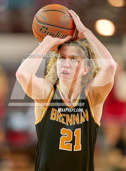 Thumbnail 1 in Brennan vs. Bellaire (UIL 6A D1 Basketball Semifinal) photogallery.