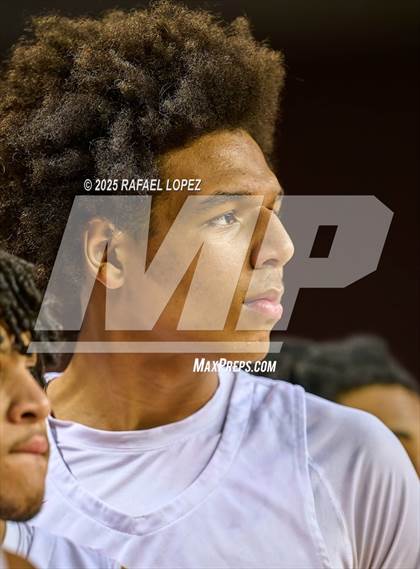 Thumbnail 2 in Brennan vs. Bellaire (UIL 6A D1 Basketball Semifinal) photogallery.