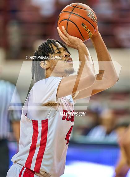 Thumbnail 1 in Brennan vs. Bellaire (UIL 6A D1 Basketball Semifinal) photogallery.