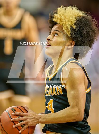 Thumbnail 3 in Brennan vs. Bellaire (UIL 6A D1 Basketball Semifinal) photogallery.