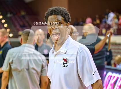 Thumbnail 1 in Brennan vs. Bellaire (UIL 6A D1 Basketball Semifinal) photogallery.