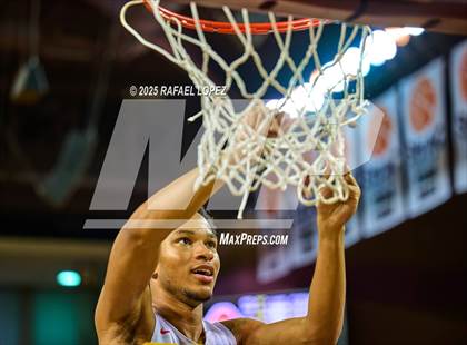Thumbnail 3 in Brennan vs. Bellaire (UIL 6A D1 Basketball Semifinal) photogallery.