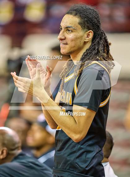 Thumbnail 2 in Brennan vs. Bellaire (UIL 6A D1 Basketball Semifinal) photogallery.