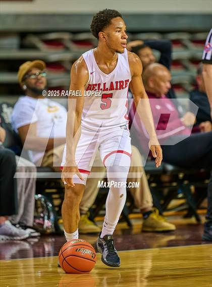 Thumbnail 3 in Brennan vs. Bellaire (UIL 6A D1 Basketball Semifinal) photogallery.
