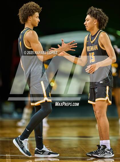 Thumbnail 2 in Brennan vs. Bellaire (UIL 6A D1 Basketball Semifinal) photogallery.