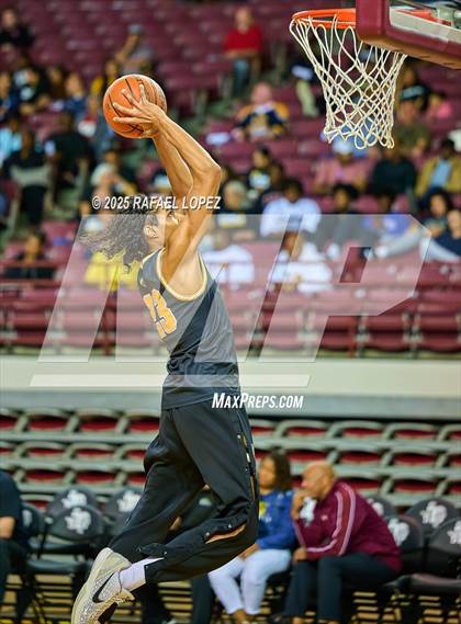 Thumbnail 3 in Brennan vs. Bellaire (UIL 6A D1 Basketball Semifinal) photogallery.