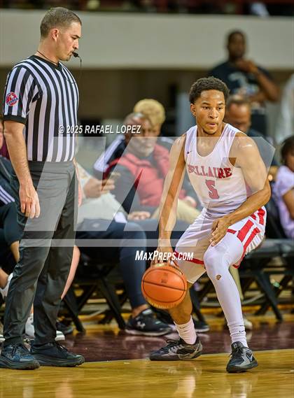 Thumbnail 1 in Brennan vs. Bellaire (UIL 6A D1 Basketball Semifinal) photogallery.