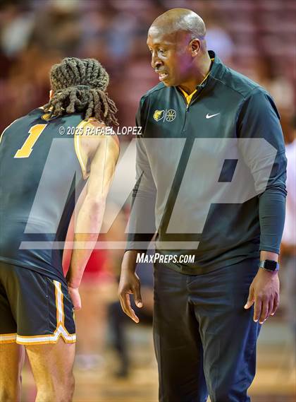 Thumbnail 1 in Brennan vs. Bellaire (UIL 6A D1 Basketball Semifinal) photogallery.