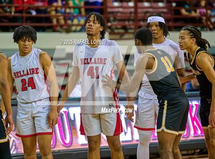 Thumbnail 3 in Brennan vs. Bellaire (UIL 6A D1 Basketball Semifinal) photogallery.