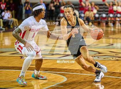 Thumbnail 2 in Brennan vs. Bellaire (UIL 6A D1 Basketball Semifinal) photogallery.