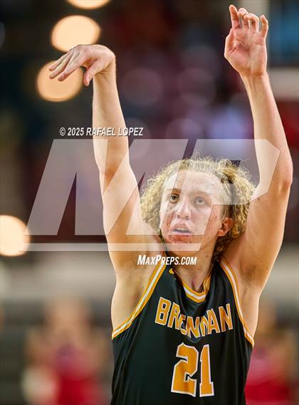 Thumbnail 1 in Brennan vs. Bellaire (UIL 6A D1 Basketball Semifinal) photogallery.