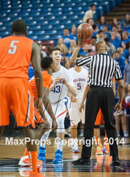 Thumbnail 1 in Folsom vs. Cosumnes Oaks (CIF NorCal Regional D2 Final) photogallery.