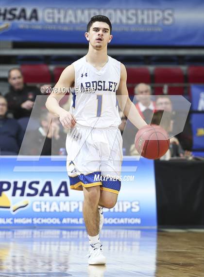 Thumbnail 1 in Amityville vs. Ardsley (NYSPHSAA Class A Final) photogallery.