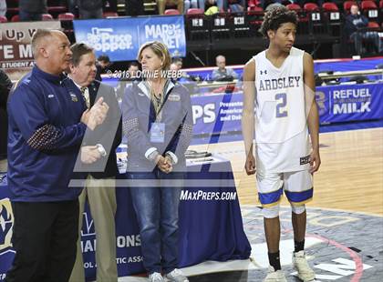 Thumbnail 2 in Amityville vs. Ardsley (NYSPHSAA Class A Final) photogallery.
