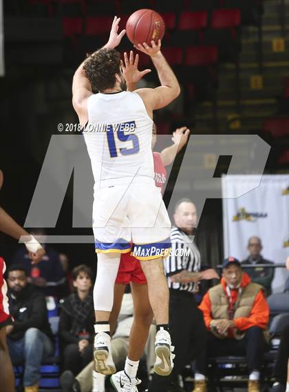 Thumbnail 1 in Amityville vs. Ardsley (NYSPHSAA Class A Final) photogallery.