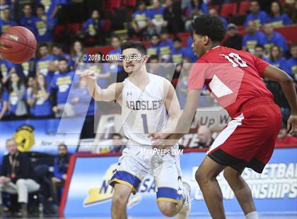 Thumbnail 2 in Amityville vs. Ardsley (NYSPHSAA Class A Final) photogallery.