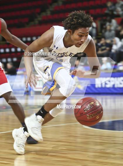 Thumbnail 3 in Amityville vs. Ardsley (NYSPHSAA Class A Final) photogallery.