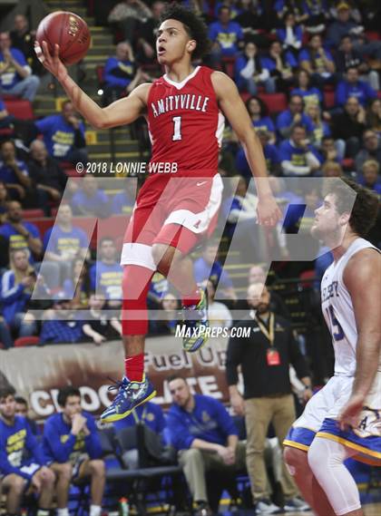 Thumbnail 3 in Amityville vs. Ardsley (NYSPHSAA Class A Final) photogallery.