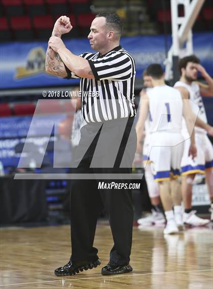 Thumbnail 2 in Amityville vs. Ardsley (NYSPHSAA Class A Final) photogallery.