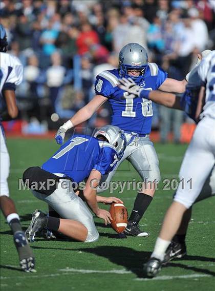 Thumbnail 3 in Valor Christian @ Broomfield (CHSAA 4A Semifinal) photogallery.