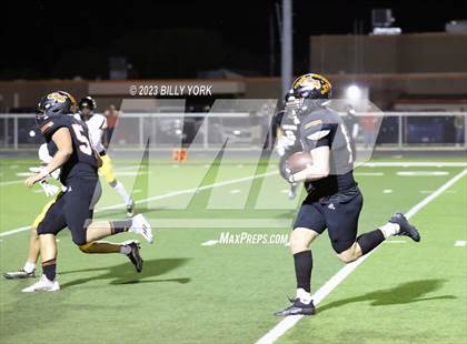 Thumbnail 2 in Grand Saline vs Winona photogallery.