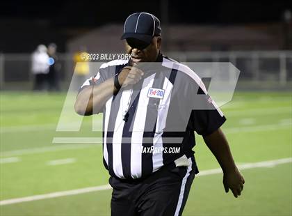 Thumbnail 2 in Grand Saline vs Winona photogallery.