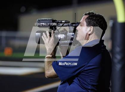 Thumbnail 2 in Grand Saline vs Winona photogallery.