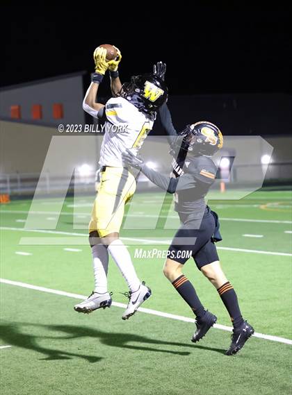 Thumbnail 3 in Grand Saline vs Winona photogallery.