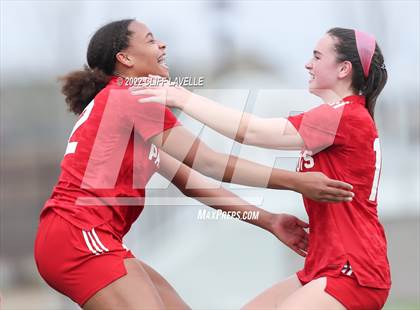 Thumbnail 2 in Academic Magnet vs. Fort Dorchester photogallery.