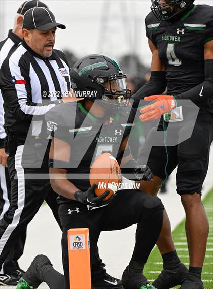 Thumbnail 2 in Fort Bend Hightower vs King (UIL 6A D2 Regional) photogallery.