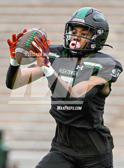 Thumbnail 3 in Fort Bend Hightower vs King (UIL 6A D2 Regional) photogallery.
