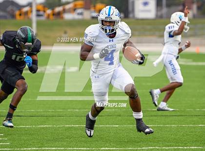 Thumbnail 1 in Fort Bend Hightower vs King (UIL 6A D2 Regional) photogallery.