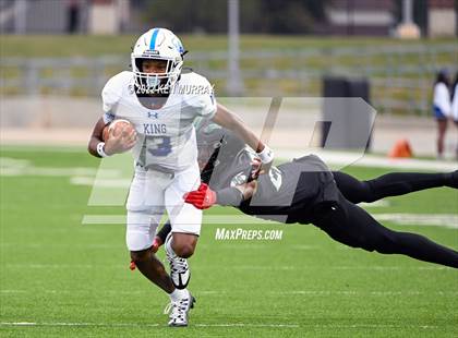 Thumbnail 3 in Fort Bend Hightower vs King (UIL 6A D2 Regional) photogallery.