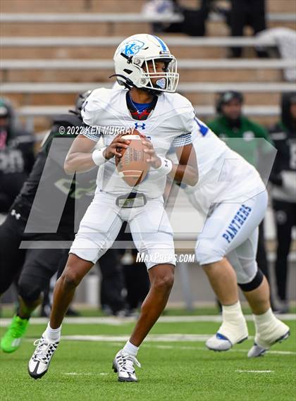 Thumbnail 1 in Fort Bend Hightower vs King (UIL 6A D2 Regional) photogallery.