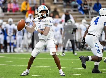 Thumbnail 1 in Fort Bend Hightower vs King (UIL 6A D2 Regional) photogallery.