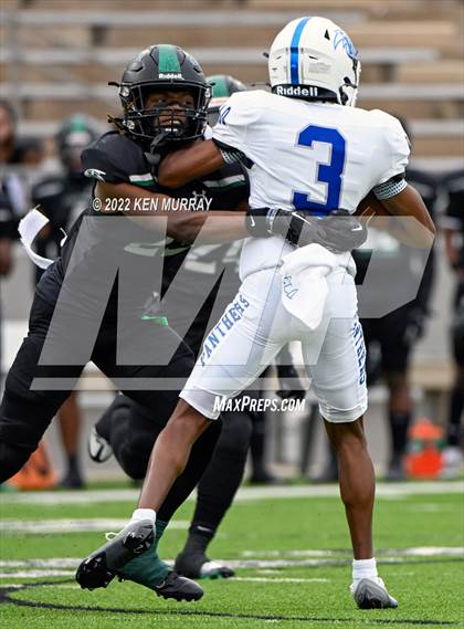 Thumbnail 2 in Fort Bend Hightower vs King (UIL 6A D2 Regional) photogallery.
