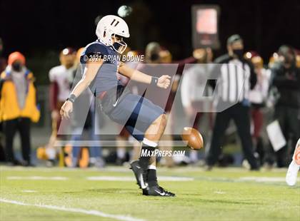 Thumbnail 3 in O'Dea @ Eastside Catholic photogallery.