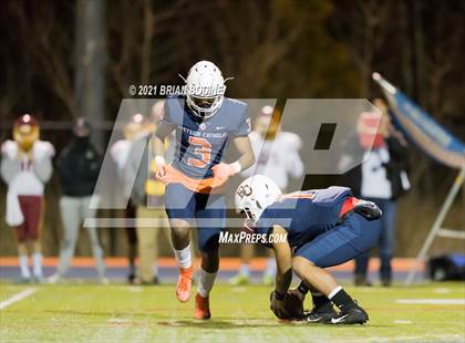 Thumbnail 2 in O'Dea @ Eastside Catholic photogallery.