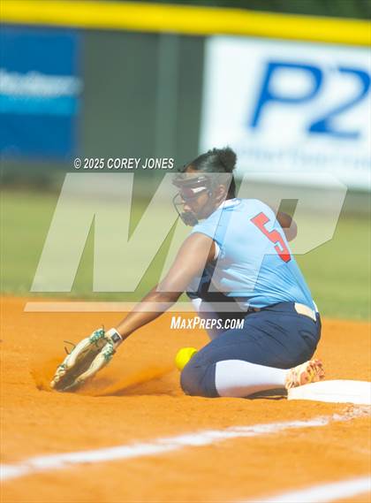 Thumbnail 2 in St. Anne-Pacelli vs Westfield photogallery.