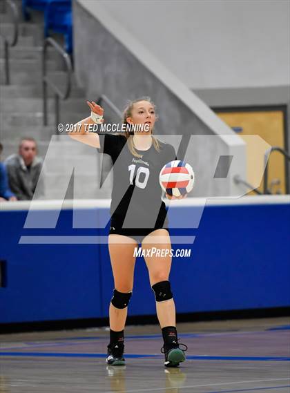 Thumbnail 2 in Fayetteville vs North Little Rock (AAA 7A 2nd Round Playoff) photogallery.