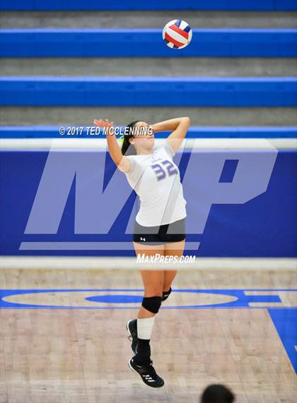 Thumbnail 2 in Fayetteville vs North Little Rock (AAA 7A 2nd Round Playoff) photogallery.