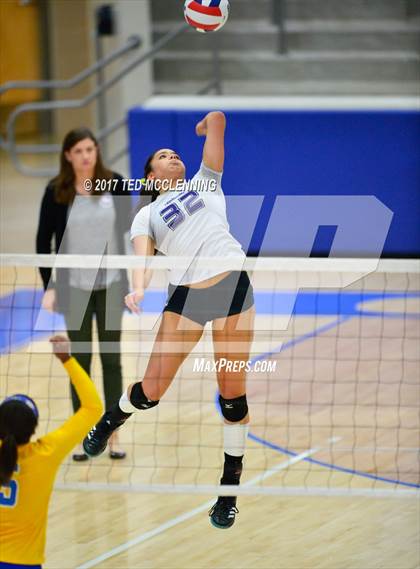 Thumbnail 2 in Fayetteville vs North Little Rock (AAA 7A 2nd Round Playoff) photogallery.