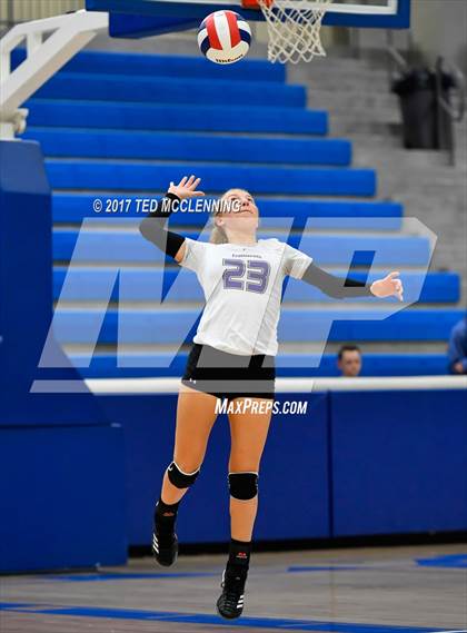 Thumbnail 1 in Fayetteville vs North Little Rock (AAA 7A 2nd Round Playoff) photogallery.